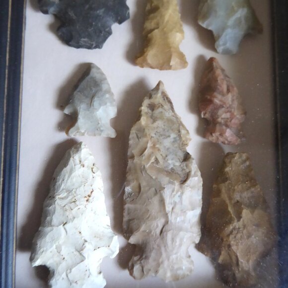VINTAGE REAL ARTIFACT NATIVE AMERICAN INDIAN ARROWHEADS SHADOWBOX COLLECTION - Picture 7 of 10